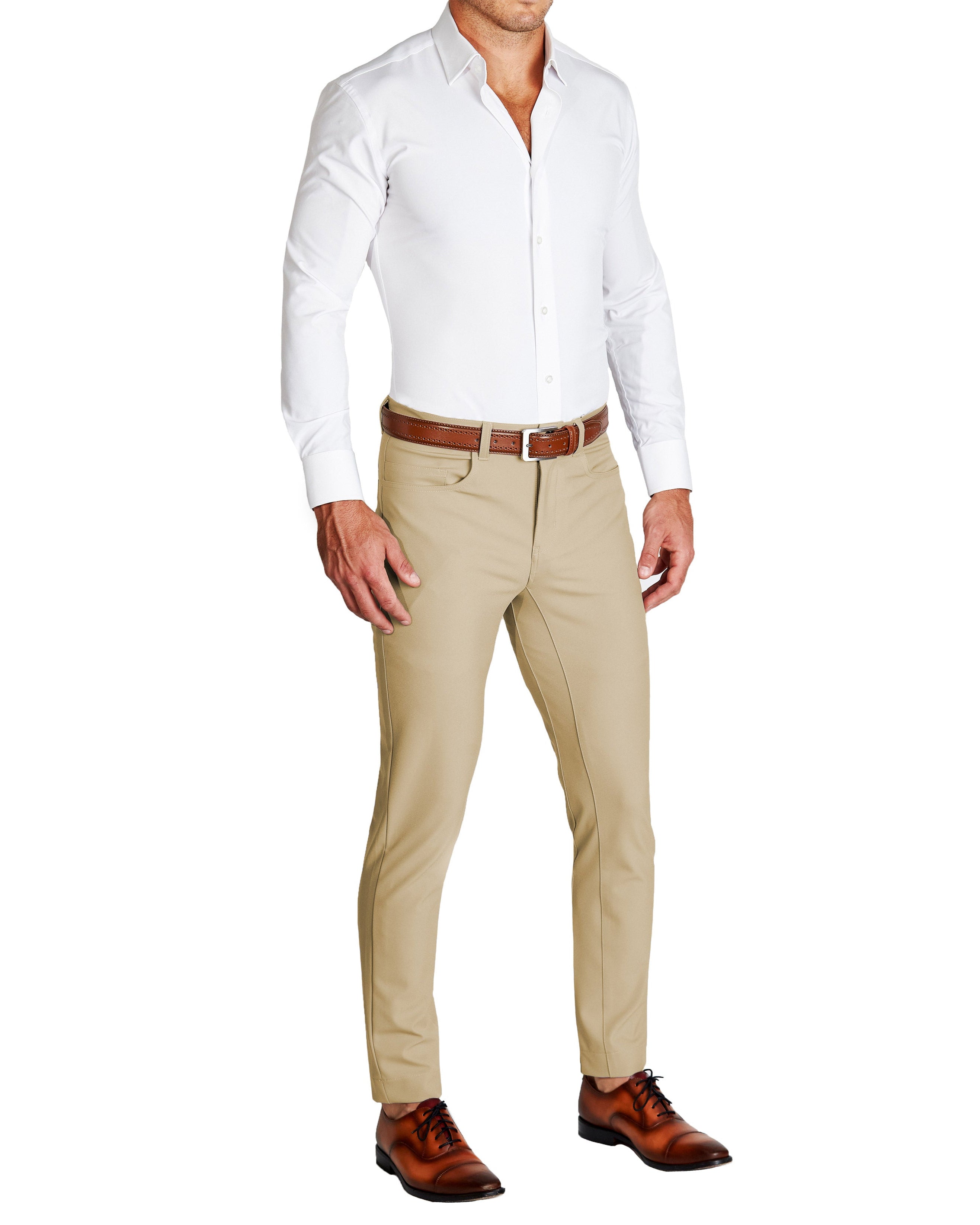 Athletisch geschnittene Stretch-Tech-Chino - Mittel Khaki