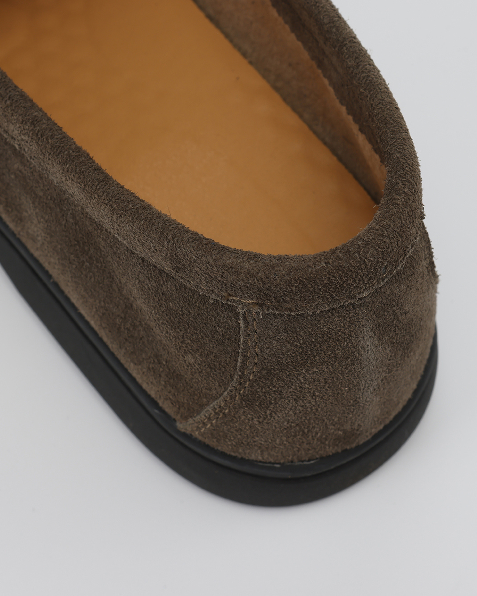 Mocassins en daim premium - semelles noires