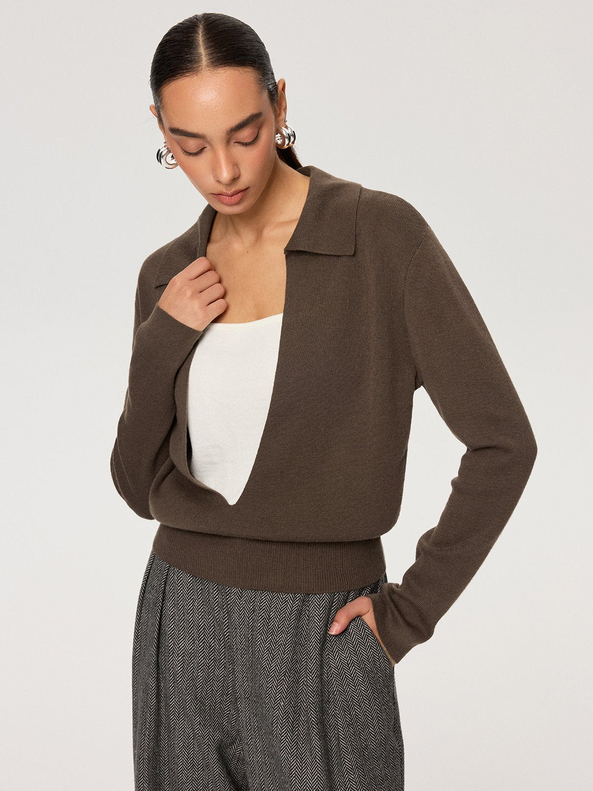 Women's 2 in 1 Color-Block Wool Blend Polo Collar Sweater — close-up