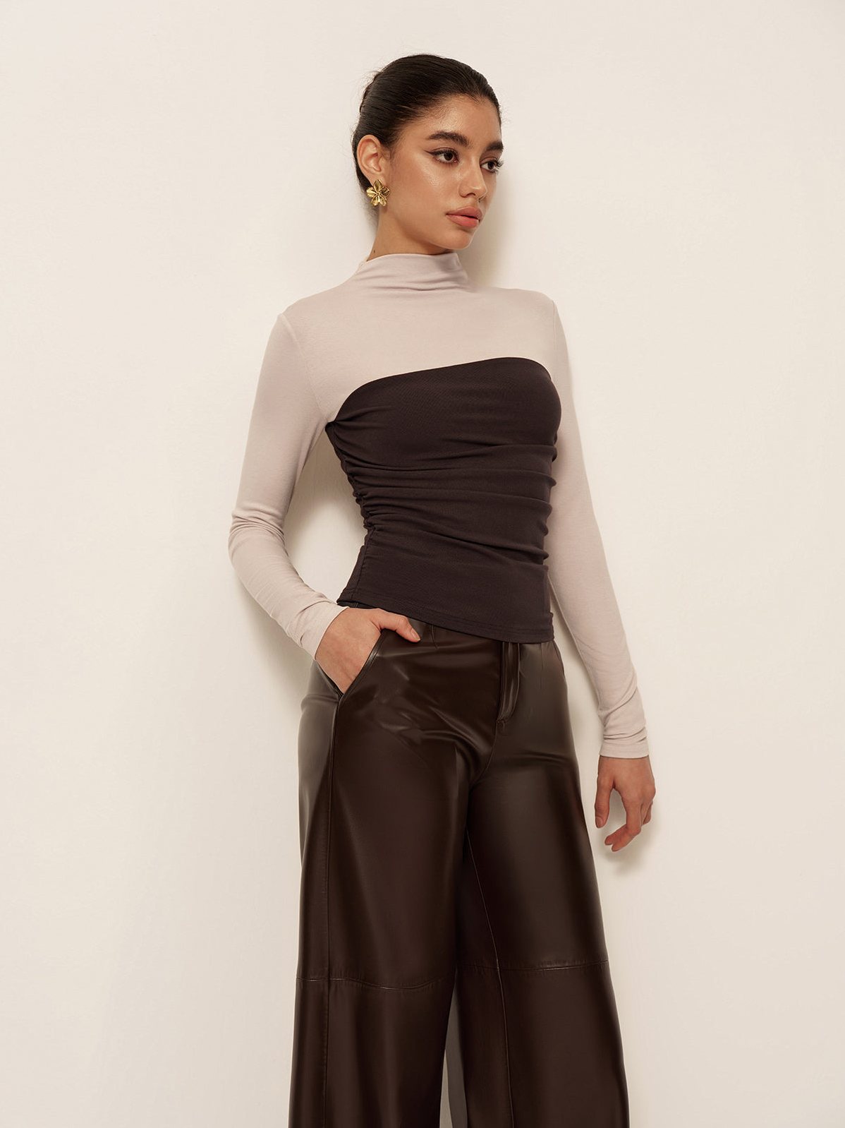Women's 2 in 1 Mock Neck Color Block Jersey Top — detail
