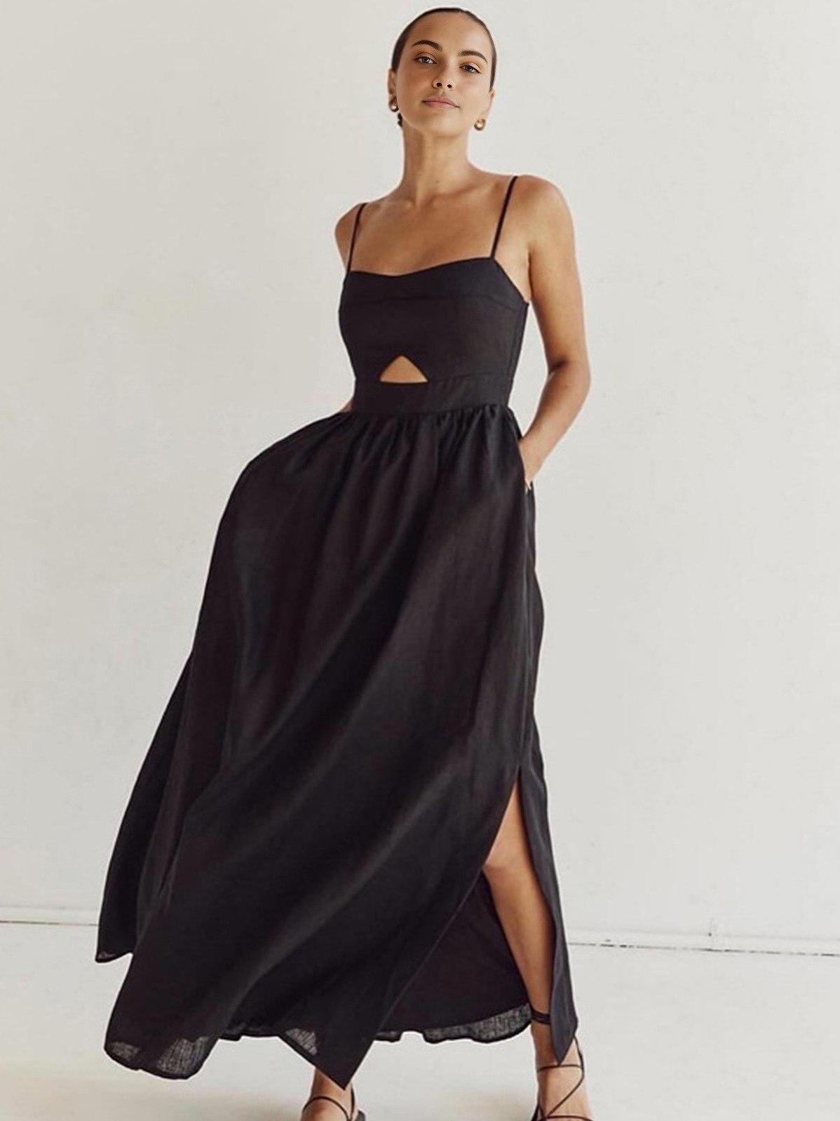 Women's Cotton Sleeveless Pockets Cutout Long Dress — close-up